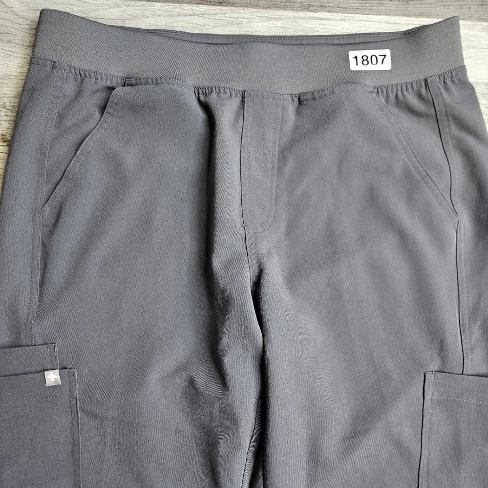 FIGS Men's Small Scrub Pants Grey